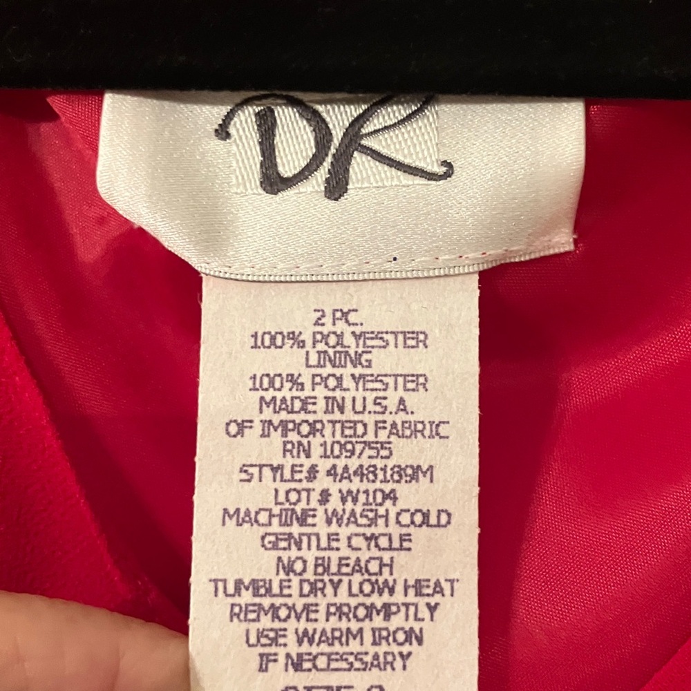 Chic Red Two-Piece Set - image 3